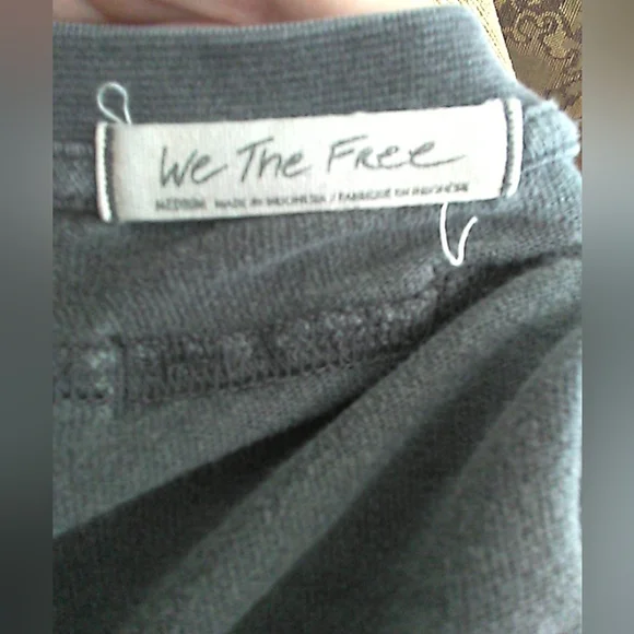 WE THE FREE Charcoal Gray Women's Crop Top CASUAL SZ. MED - Picture 2 of 6